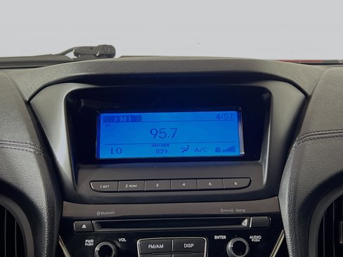 Used 2014 Hyundai Genesis 2.0T image 27