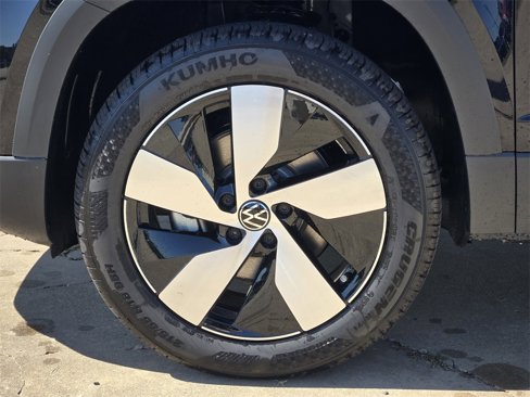 New 2025 Volkswagen Taos S image 10