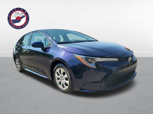 Used 2024 Toyota Corolla LE image 17