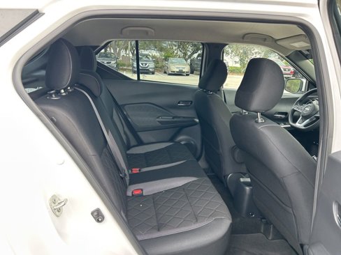 Used 2019 Nissan Kicks SV image 34