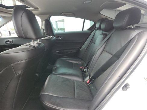 Used 2015 Acura ILX image 9