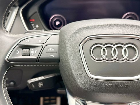 Used 2020 Audi SQ5 Premium Plus w/ Premium Plus Package image 11