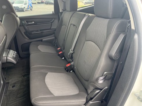 Used 2015 Chevrolet Traverse LT image 12