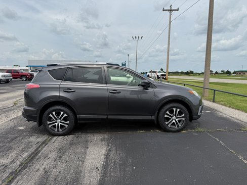 Used 2017 Toyota RAV4 LE image 5