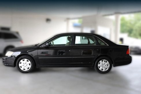 Used 2000 Toyota Avalon XL image 7
