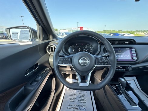 Used 2024 Nissan Kicks SR image 14