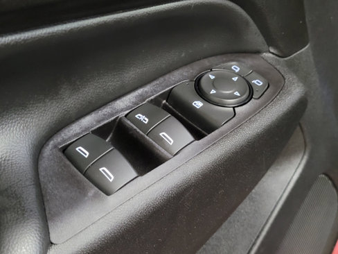 Used 2018 Chevrolet Equinox LT image 27