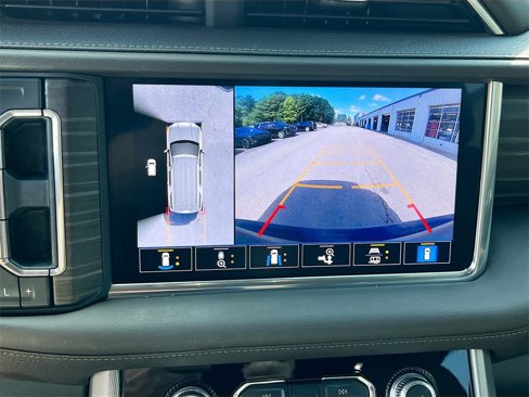 Used 2021 GMC Yukon Denali w/ Denali Premium Package image 14