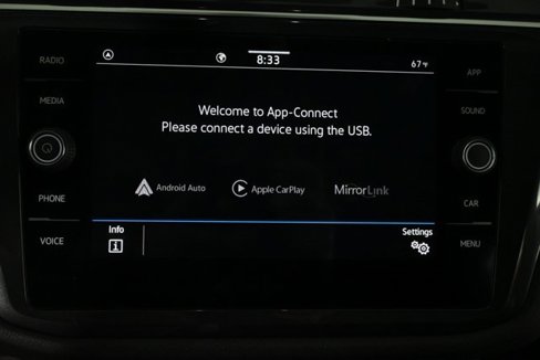Certified 2021 Volkswagen Tiguan SE R-Line image 7