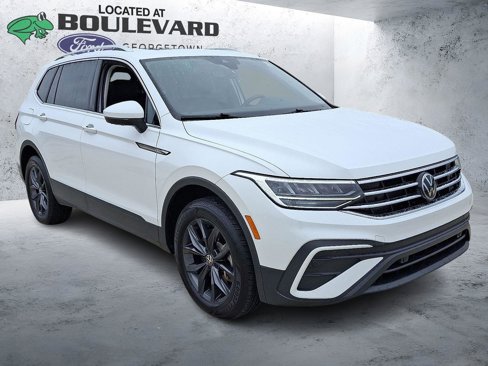 Used 2022 Volkswagen Tiguan SE image 4