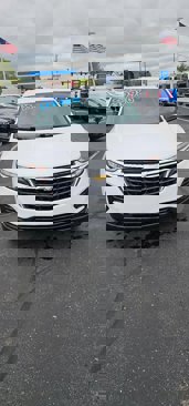 Used 2022 Chevrolet Equinox LS w/ LS Convenience Package image 2