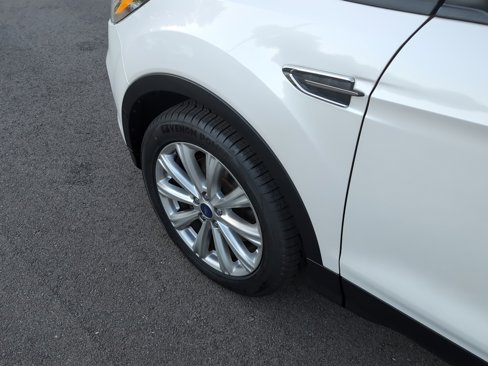Used 2018 Ford Escape Titanium w/ Ford Safe & Smart Package image 11