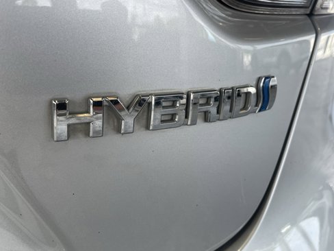 Used 2021 Toyota Corolla LE image 52