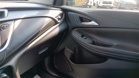 Used 2020 Buick Encore GX Select image 25