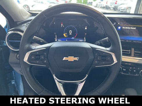 Used 2025 Chevrolet Trax LT w/ Driver Confidence Package image 16