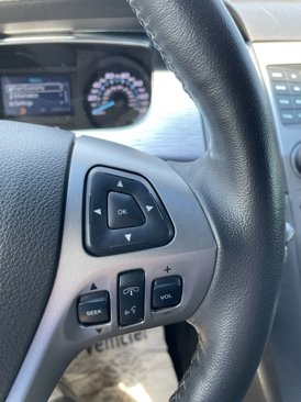 Used 2018 Ford Taurus SEL image 19