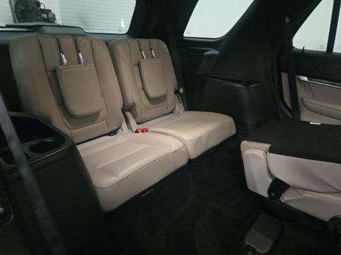 Used 2018 Ford Explorer Limited w/ Equipment Group 301A image 8