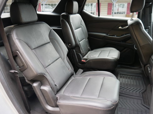 Used 2022 Chevrolet Traverse LT w/ LT Premium Package image 34