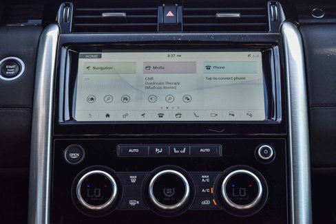 Used 2019 Land Rover Discovery HSE image 15