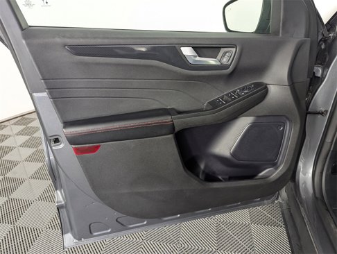 Used 2024 Ford Escape ST-Line image 18