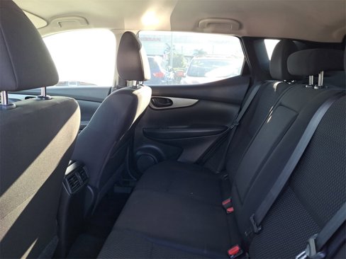 Used 2021 Nissan Rogue Sport S image 7