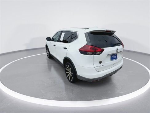 Used 2018 Nissan Rogue S image 9