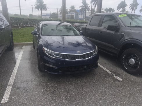 Used 2020 Kia Optima LX image 1