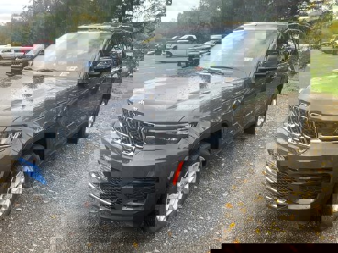 New 2025 Jeep Grand Cherokee Laredo X image 4