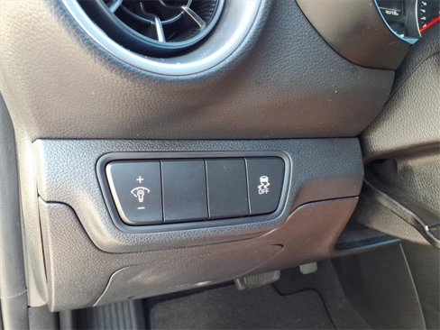 Used 2023 Kia Forte LXS image 17