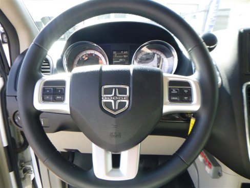 Used 2014 Dodge Grand Caravan SXT w/ Rear Park Assist Package image 15