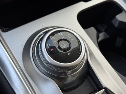 Used 2020 Ford Explorer Limited image 23