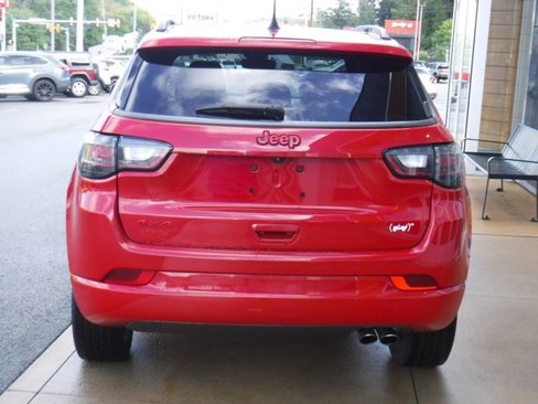 Used 2022 Jeep Compass Limited w/ (RED) Package image 13