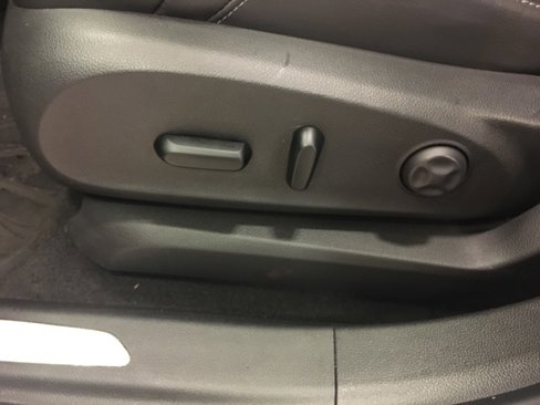 Used 2020 Buick Envision Essence image 35