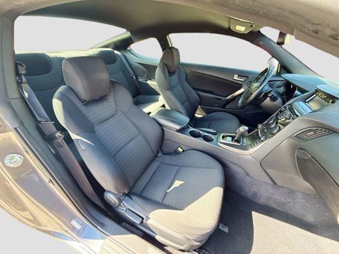 Used 2015 Hyundai Genesis 3.8 image 25