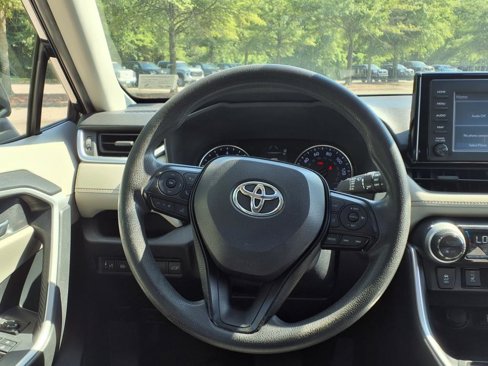 Used 2019 Toyota RAV4 XLE image 10