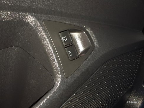 Used 2021 Volkswagen Jetta SE image 36