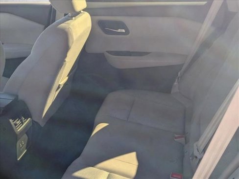 Used 2024 Nissan Rogue SV image 17