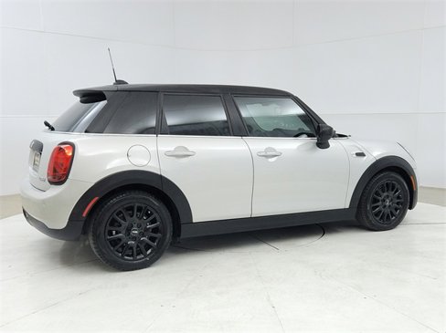 Used 2020 MINI Cooper 4-Door Hardtop w/ Storage Package image 7