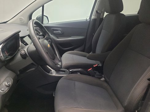 Used 2020 Chevrolet Trax LS w/ Tint and Cruise Package image 17