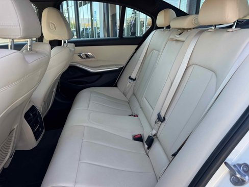 Used 2020 BMW 330i Sedan w/ Convenience Package image 27