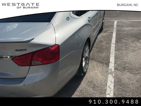Used 2017 Chevrolet Impala Premier w/ Enhanced Convenience Package image 3