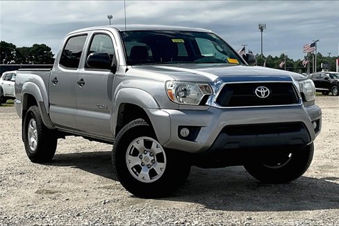 Used 2015 Toyota Tacoma PreRunner image 1