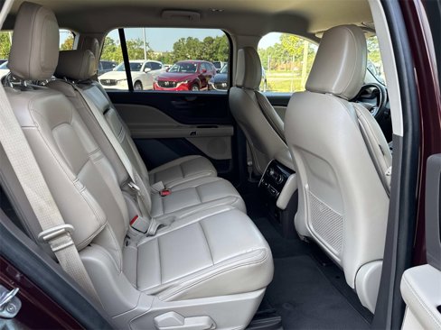Used 2021 Lincoln Aviator 2WD image 9