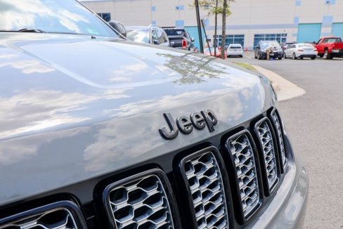 Used 2019 Jeep Grand Cherokee Altitude image 18