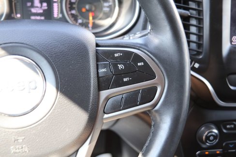 Used 2019 Jeep Cherokee Latitude Plus w/ Cold Weather Group image 14