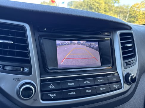 Used 2017 Hyundai Tucson SE image 19