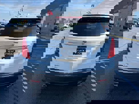 Used 2017 Cadillac XT5 Luxury image 4