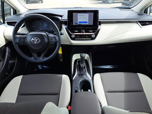 Used 2025 Toyota Corolla LE image 8