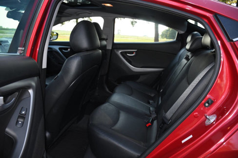 Used 2016 Hyundai Elantra Limited w/ Option Group 04 image 15