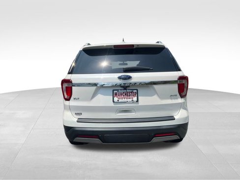 Used 2019 Ford Explorer XLT w/ Equipment Group 202A image 6